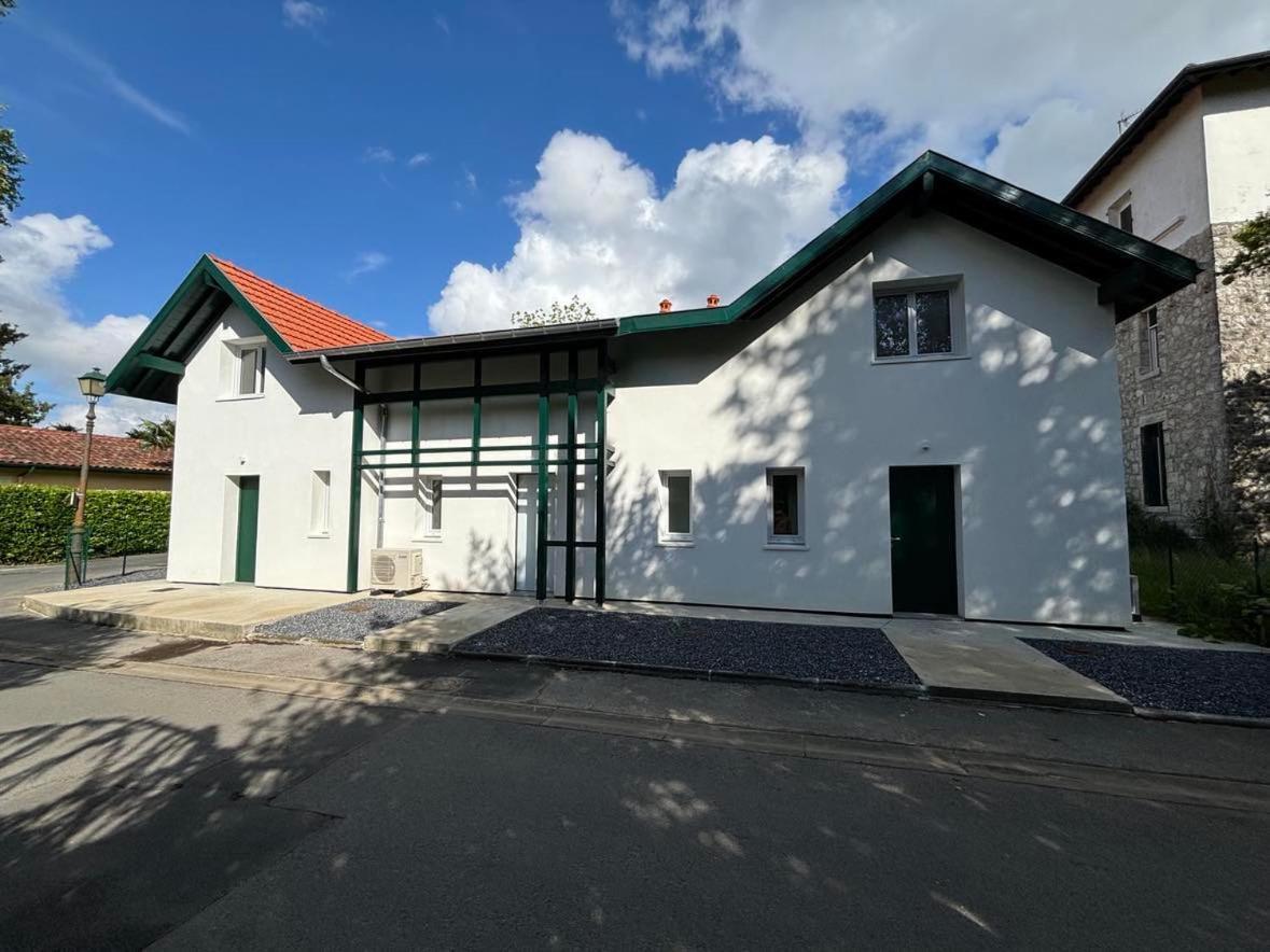 Magnifique T2 Neuf Au Centre De Les Bains * Cambo-les-Bains